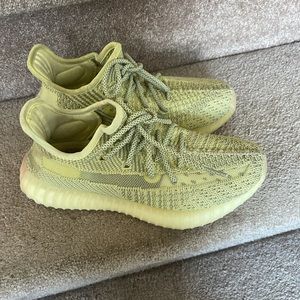 Yeezy yellow - brand new on outside soul is worn
